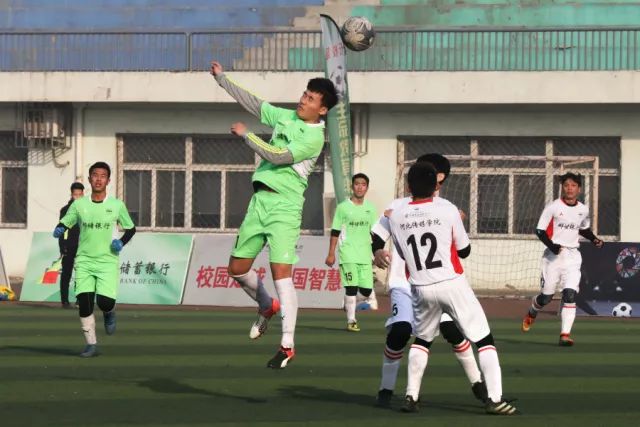 西甲-拉菲尼亚双响德容破门 巴萨5-1马略卡